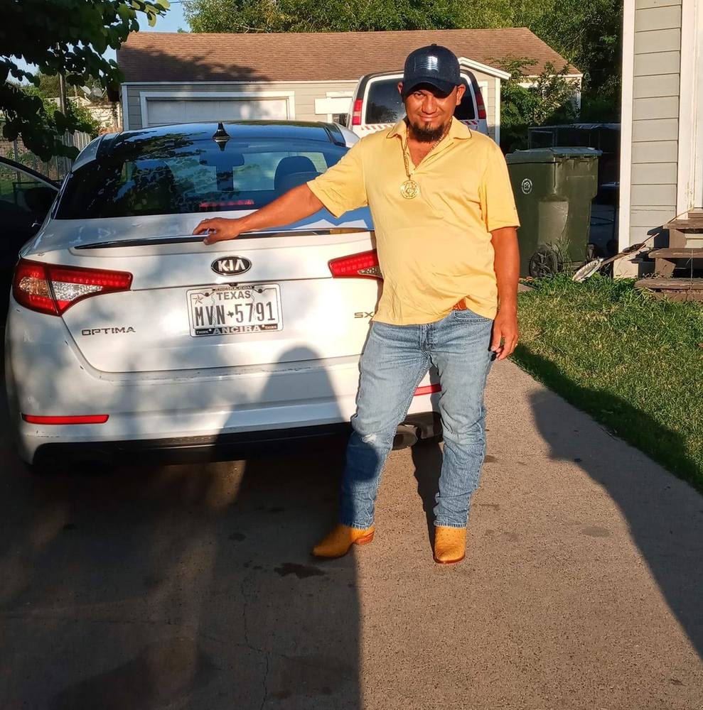 Meet your Posher, Carlos